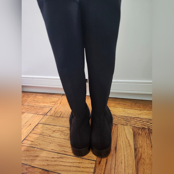 Stuart Weitzman Keelan Suede Tall Boot Black, Size 9 - Picture 4 of 11
